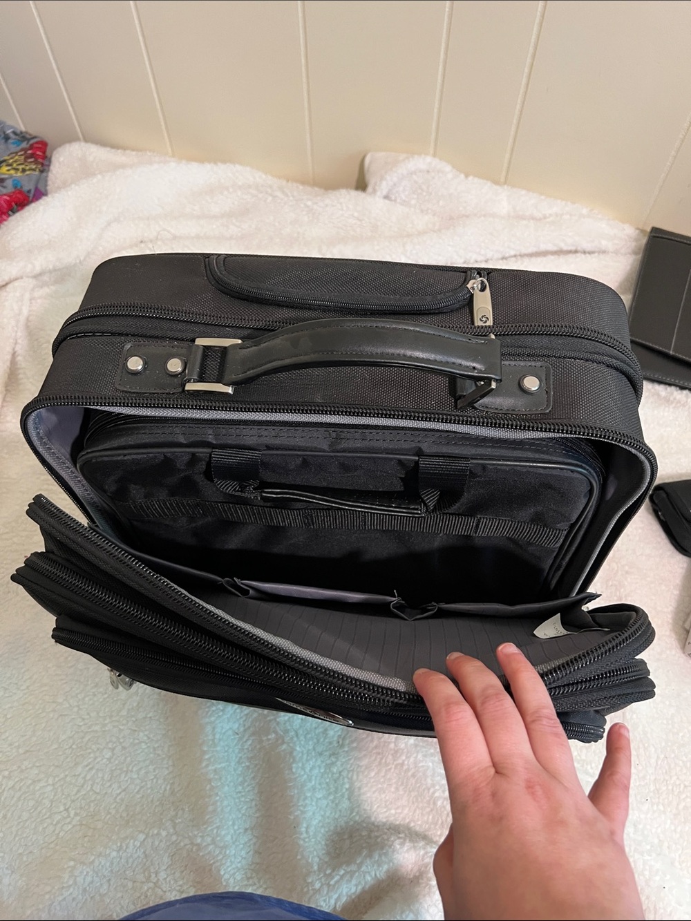 Samsonite Black Rolling Laptop Briefcase - Picture 5 of 11